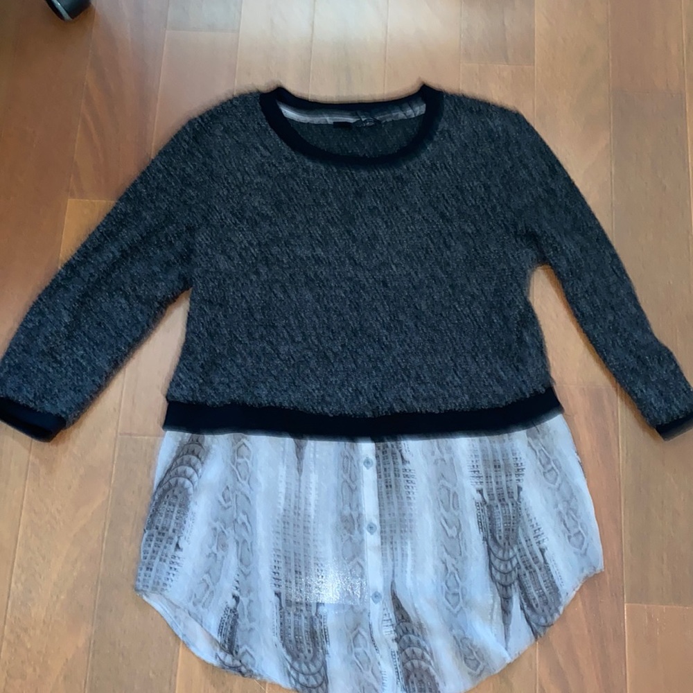 Three quarter sleeve cropped sweater
